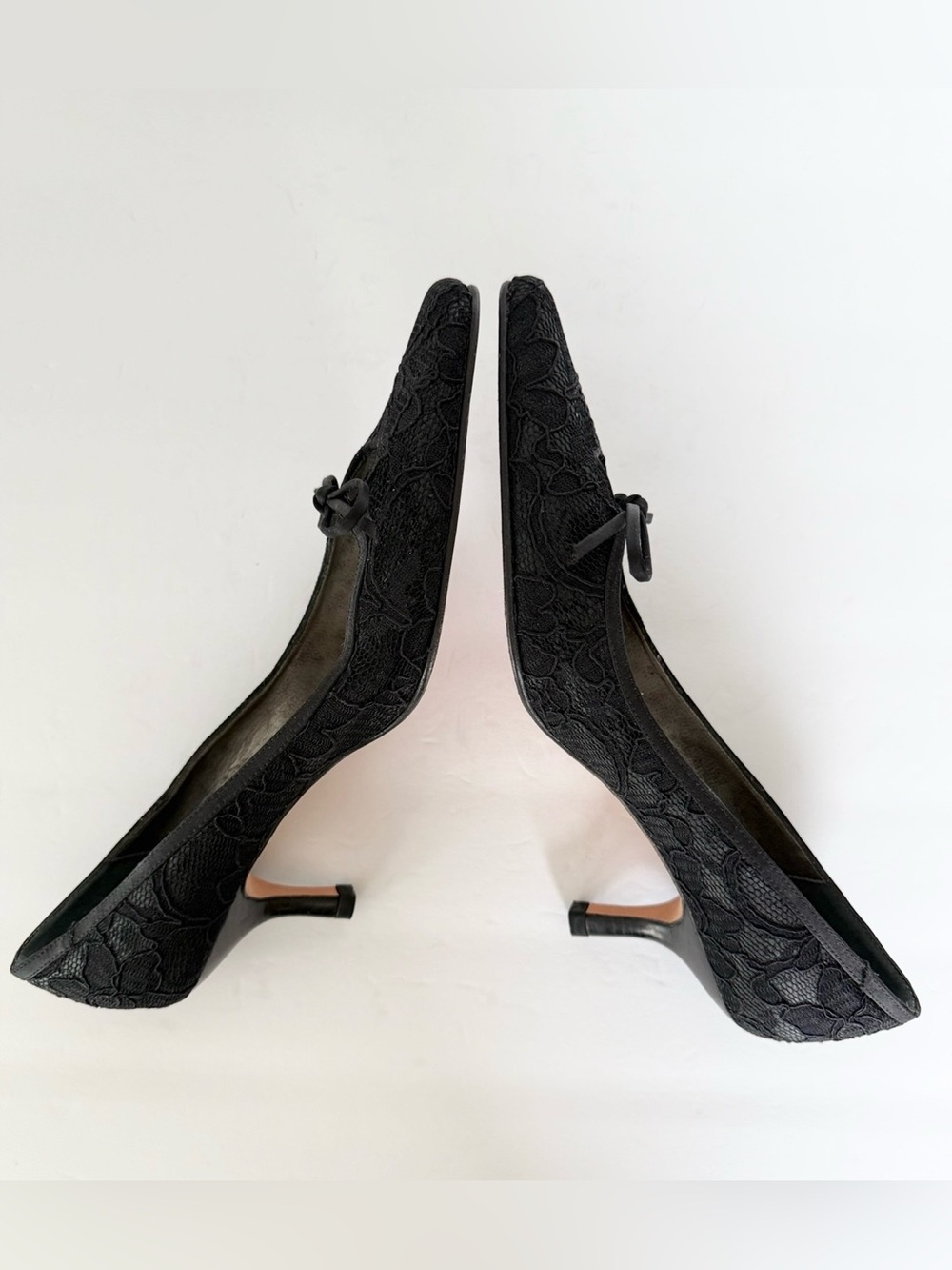 Talbots Black Lace Kitten Heel Pumps Pointed Toe Bow 7.5M - Picture 5 of 8